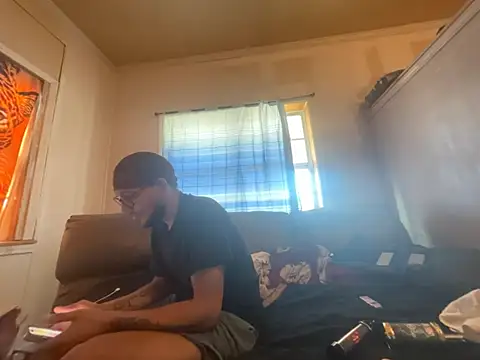 ThrowedWorldWide's cam snapshot