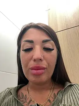 RuslanaXX live sex cam