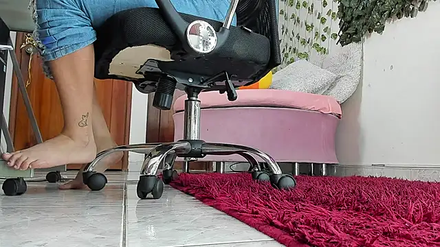 DestinyHills live sex cam