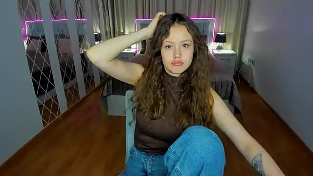 BeatriceShine's cam snapshot