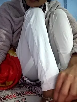 124pakhi's cam snapshot