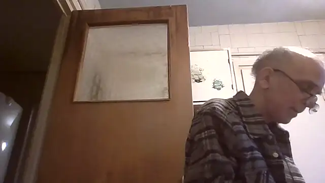 mariusica1@xh live sex cam