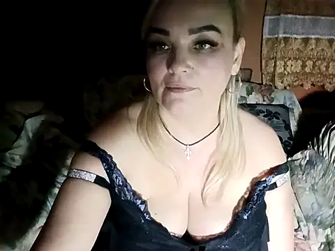 AureliaLove35's cam snapshot