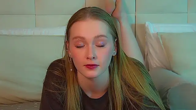 AgataFoxley's cam snapshot