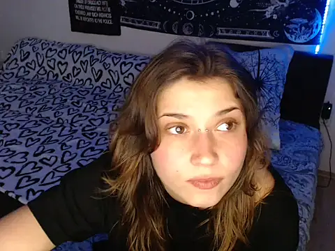 AlienforTwenty's cam snapshot