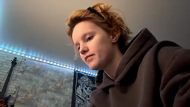 CutieGoga's cam snapshot