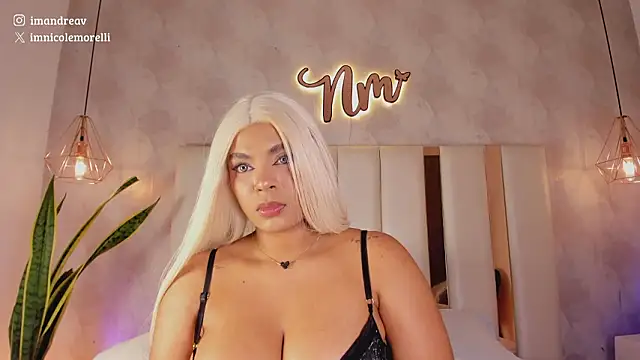 Nicolemorelli2 live sex cam