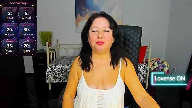 Julia_Dean's cam snapshot