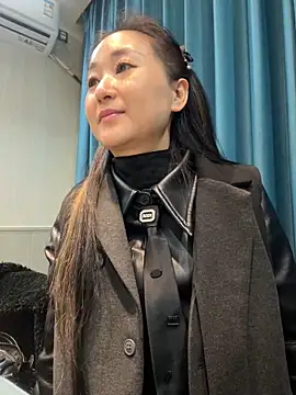 xiuchun100 live sex cam