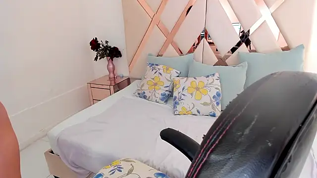 avrilwaynee's cam snapshot