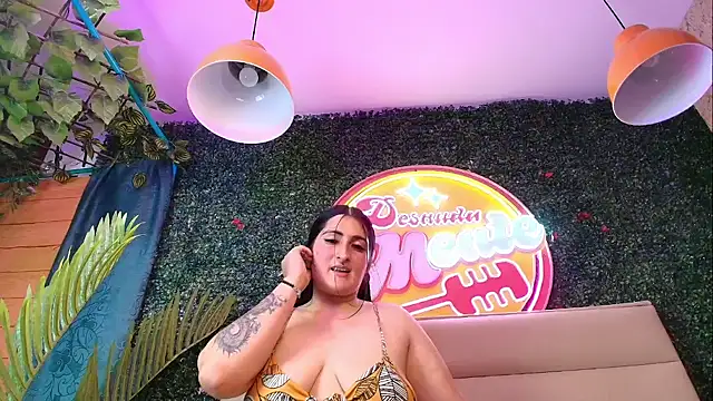 DevaFaluan_'s cam snapshot