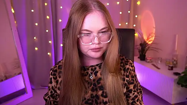 FeliciaLorne's cam snapshot