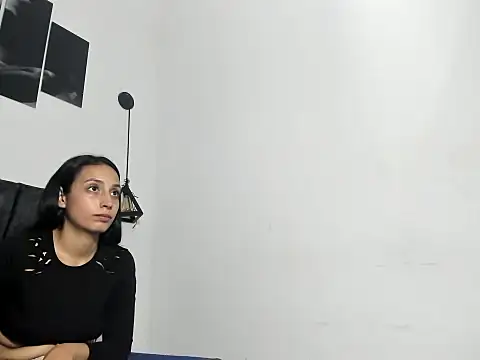 Little_pamela_skinny's cam snapshot