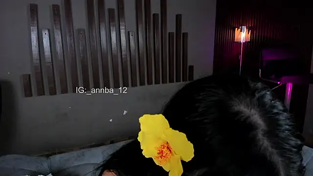 annie_barozzi's cam snapshot