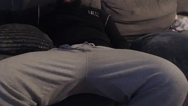 hugemachohandsome live sex cam