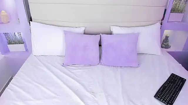 AmyColman_'s cam snapshot