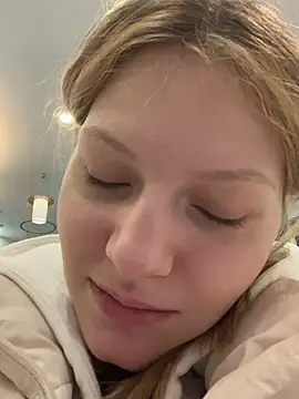 MaryHiggins live sex cam