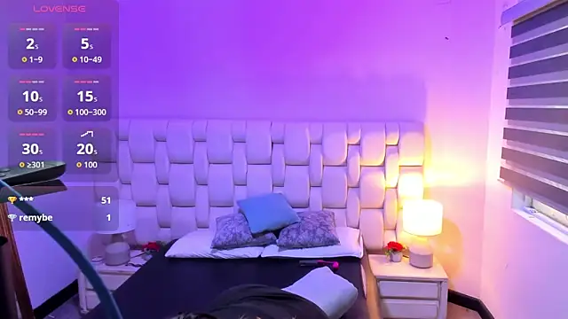 MiaYMolly live sex cam