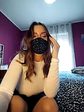 Akemi_rossi live sex cam