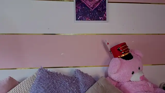 Charlotte__Miller's cam snapshot