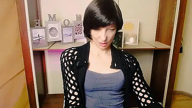 _AngeliaFlow_ live sex cam