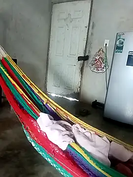 sharck12_35's cam snapshot