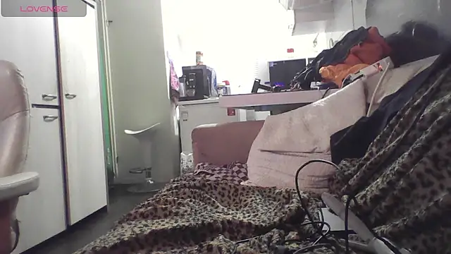 Doggyray44's cam snapshot