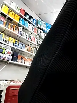 avi007p's cam snapshot