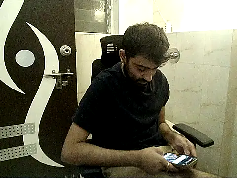 king_kong_india1's cam snapshot