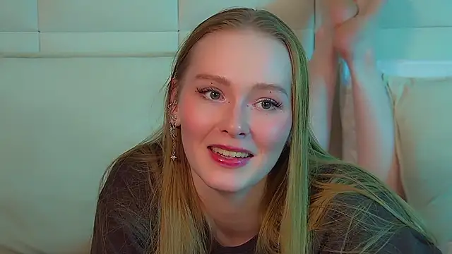 AgataFoxley's cam snapshot