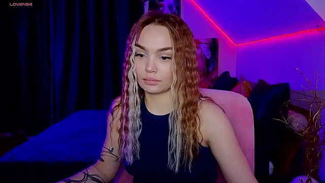 KitsyMoore live sex cam