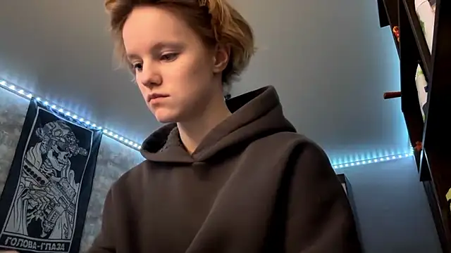 CutieGoga's cam snapshot