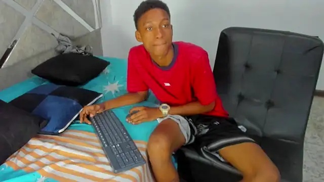 EvaxEmma live sex cam