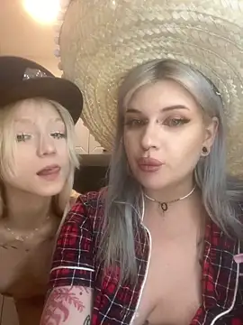 DriveThruDolls live sex cam