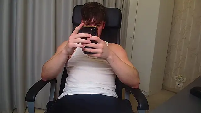 KellenWest live sex cam