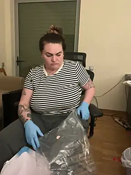 HeyBABYGIRL's cam snapshot