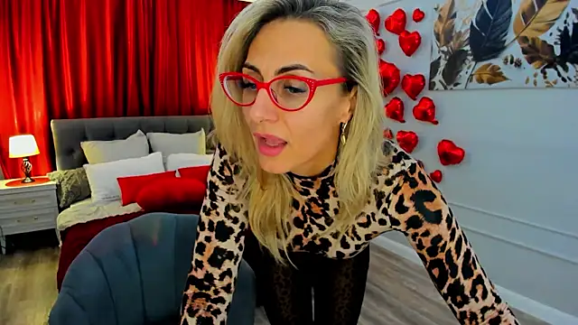 MuseOfStage live sex cam