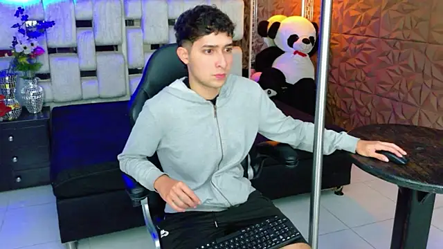 Kygo_Williams live sex cam