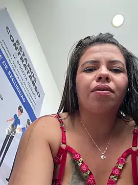 Ariana-07 live sex cam