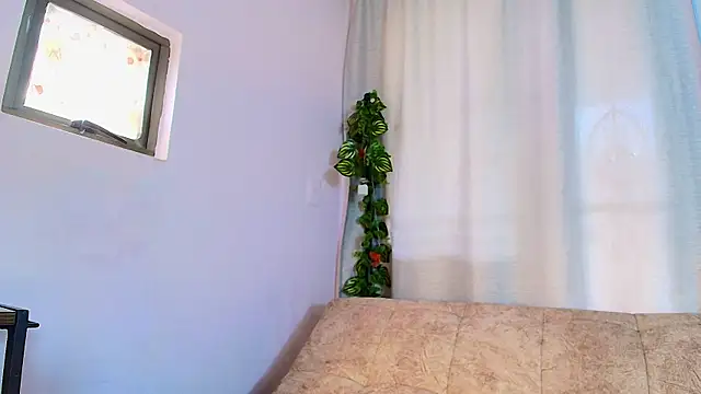 liccy_hall's cam snapshot