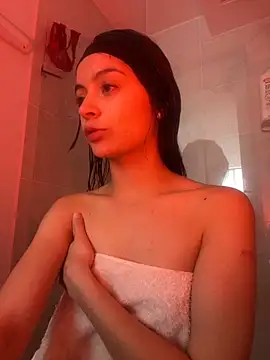 kiomy_zhu's cam snapshot