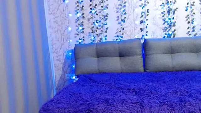 SnowWhite_Lissa's cam snapshot