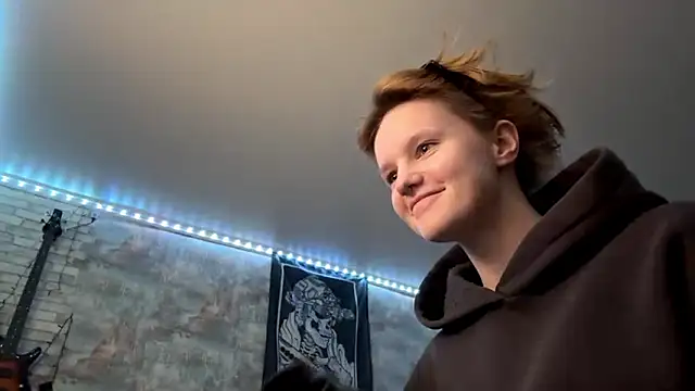 CutieGoga's cam snapshot