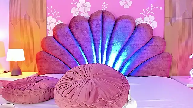 MadisonFox1's cam snapshot