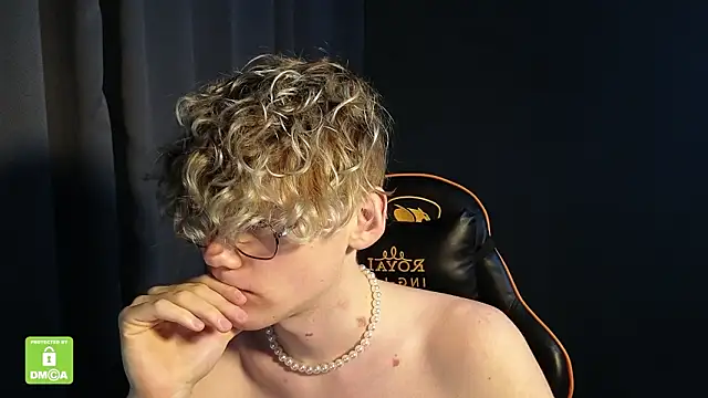 Keytaro live sex cam