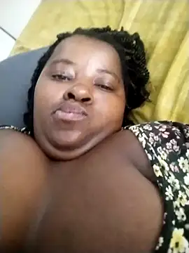 HotBootyBabe90 live sex cam