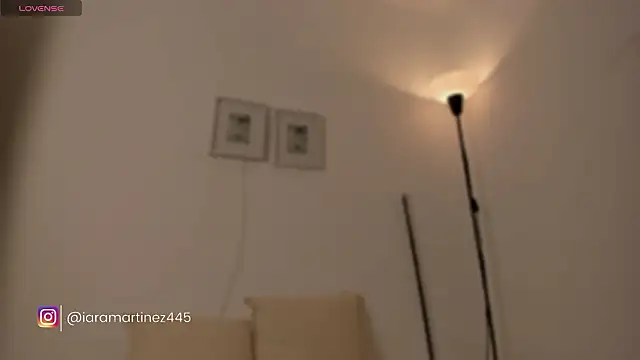 iara_martinez's cam snapshot