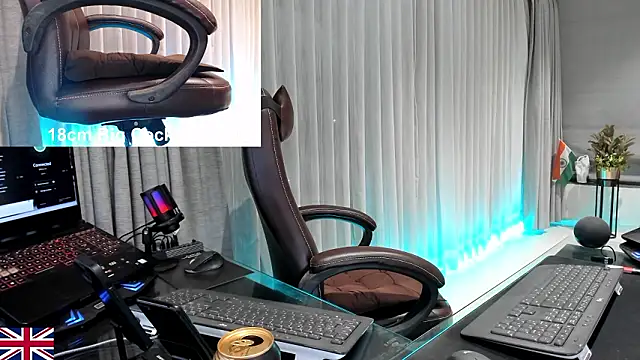 OnlineBossUK live sex cam