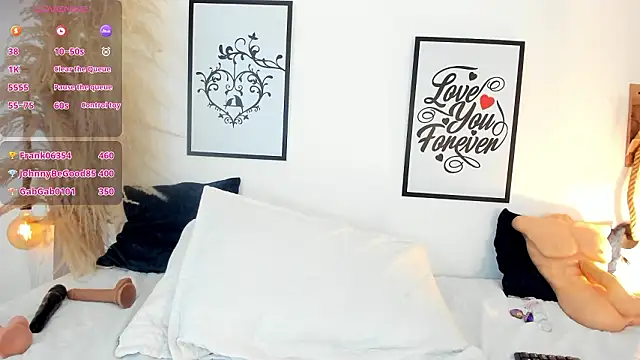 mia_lourence live sex cam