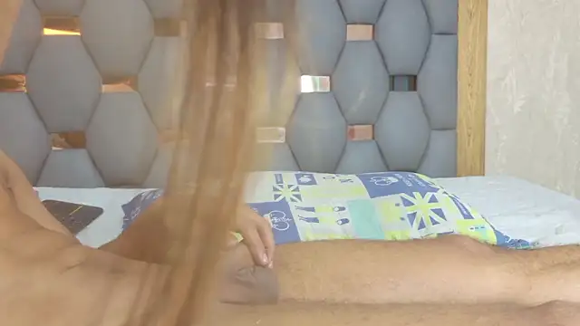 yayi_derek's cam snapshot